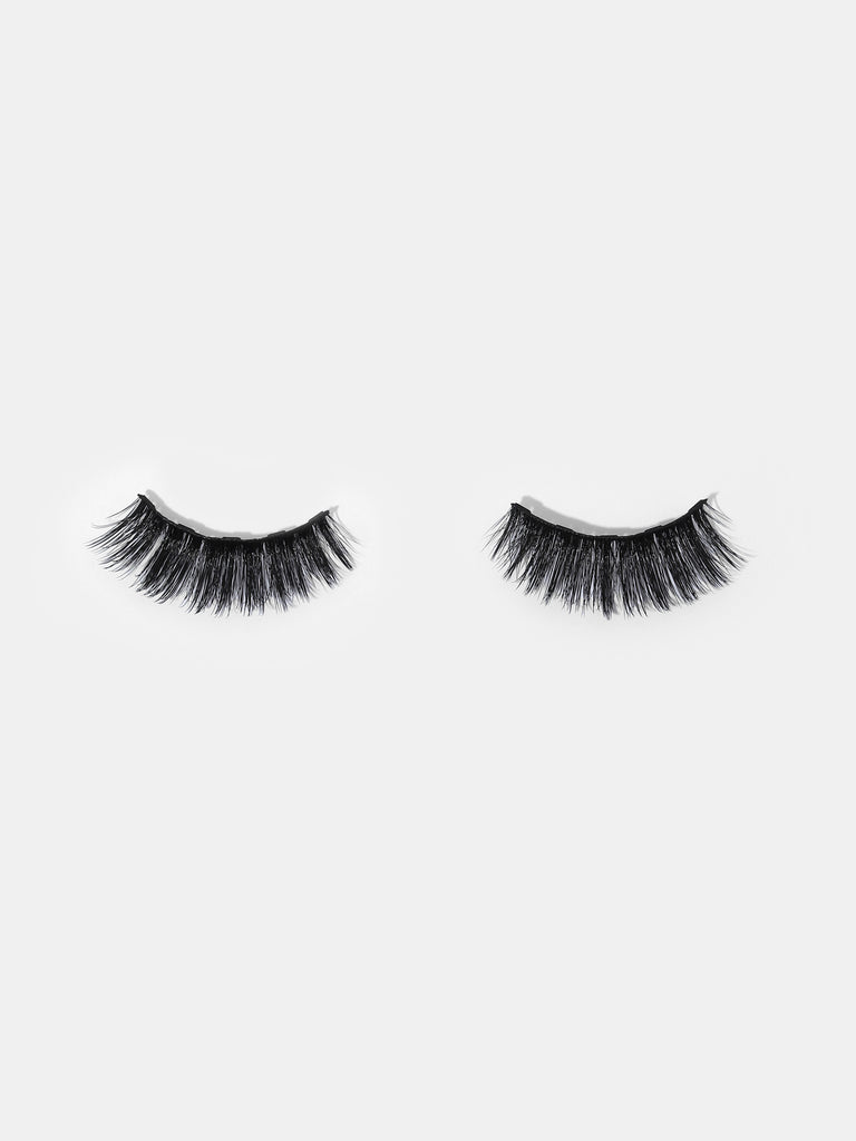 a pair of Doll Volume Magnetic Eyelashes